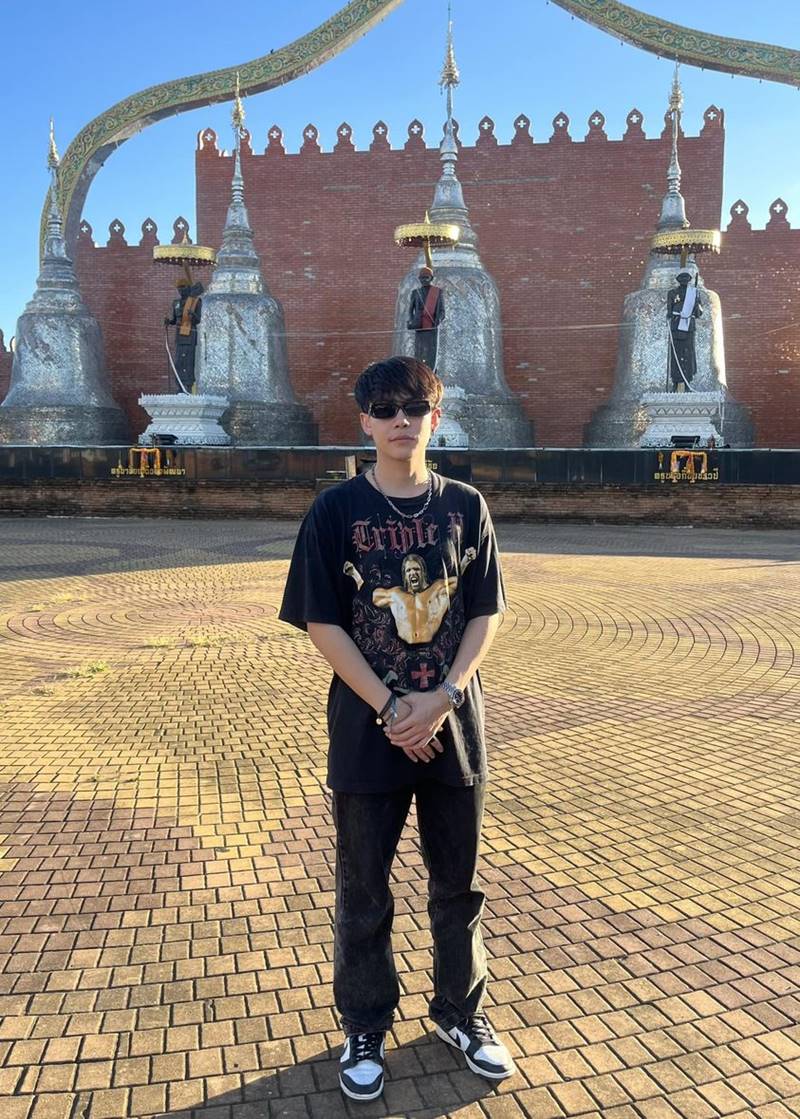 ครูเต้ย อภิวัฒน์