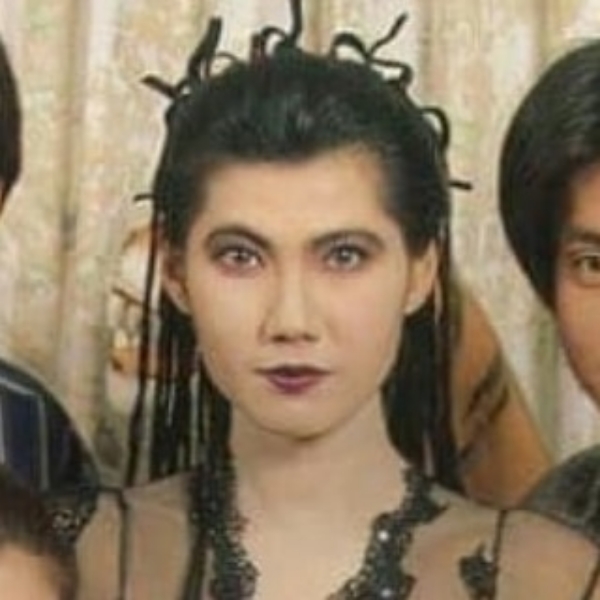 แก้ว อภิรดี