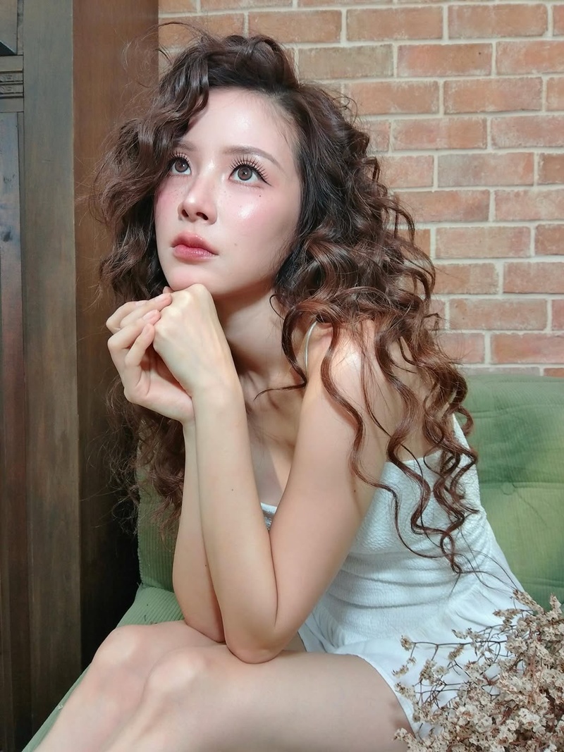 ใบเฟิร์น พิมพ์ชนก