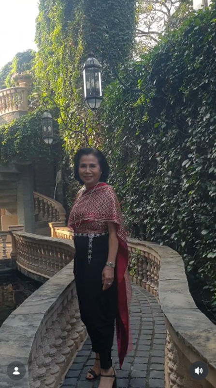 ยายหนิง แม่ชมพู่ อารยา