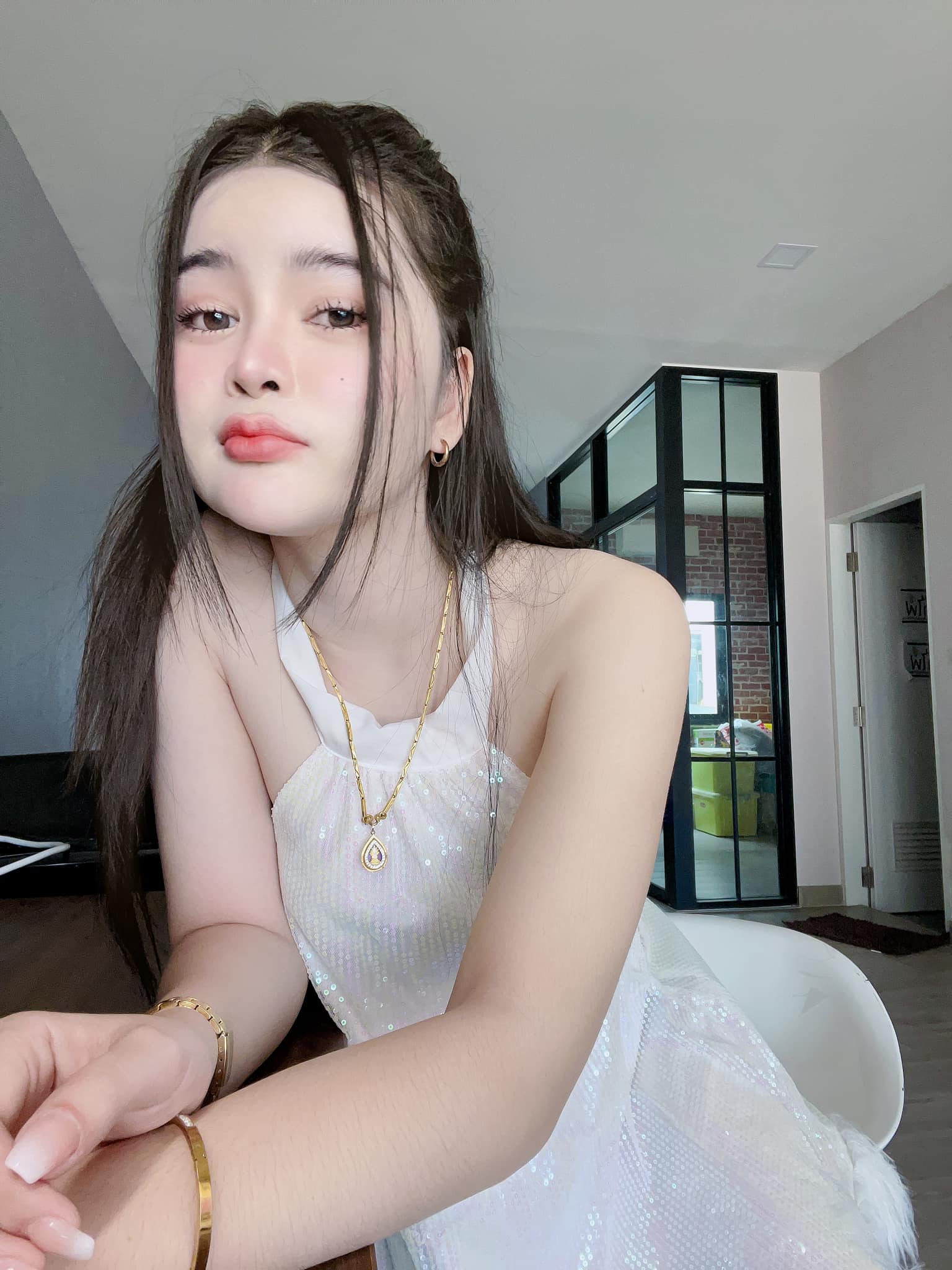 เอ๋ มิรา 