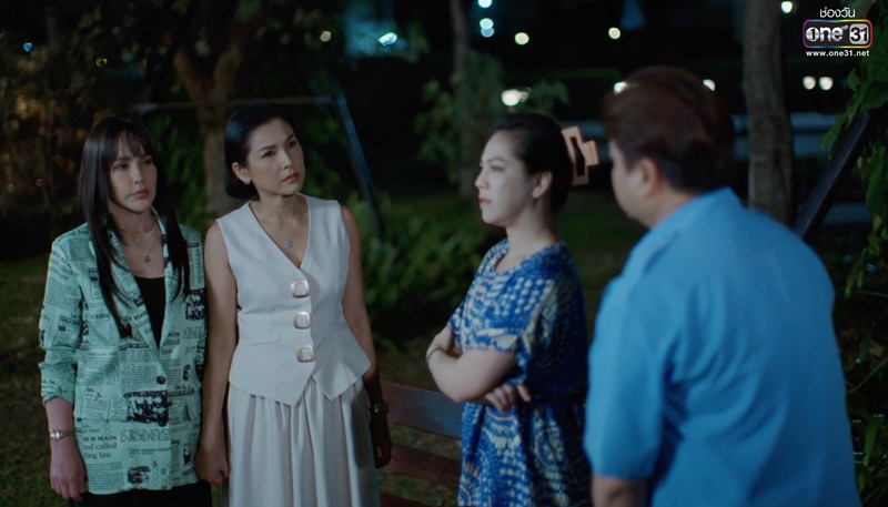 พลอยนํ้าเพชร เรื่องย่อ