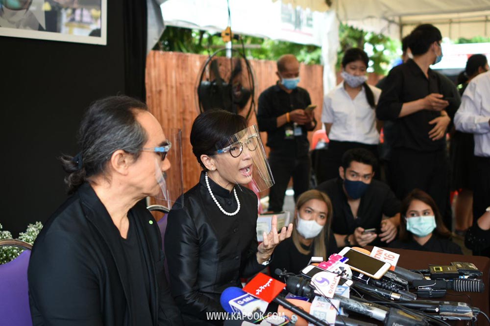 บรรยากาศงานพระราชทานเพลิงศพ ตั้ว ศรัณยู