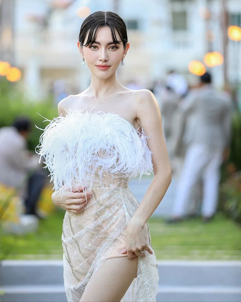 ใหม่ ดาวิกา 