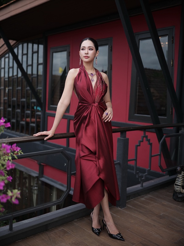 บิ๊นท์ สิรีธร ช็อก ถูกสาวปารองเท้าใส่ในฟิตเนส