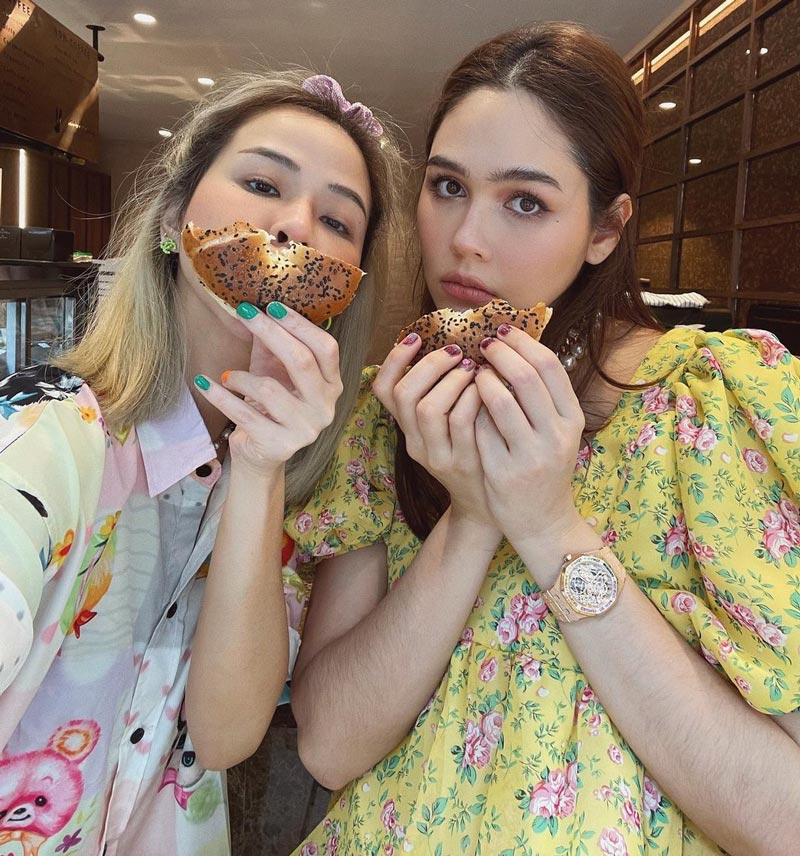 ชมพู่ อารยา พลอย ชวพร