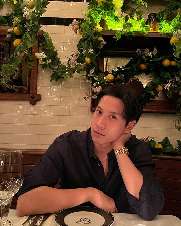 ไบร์ท รพีพงศ์