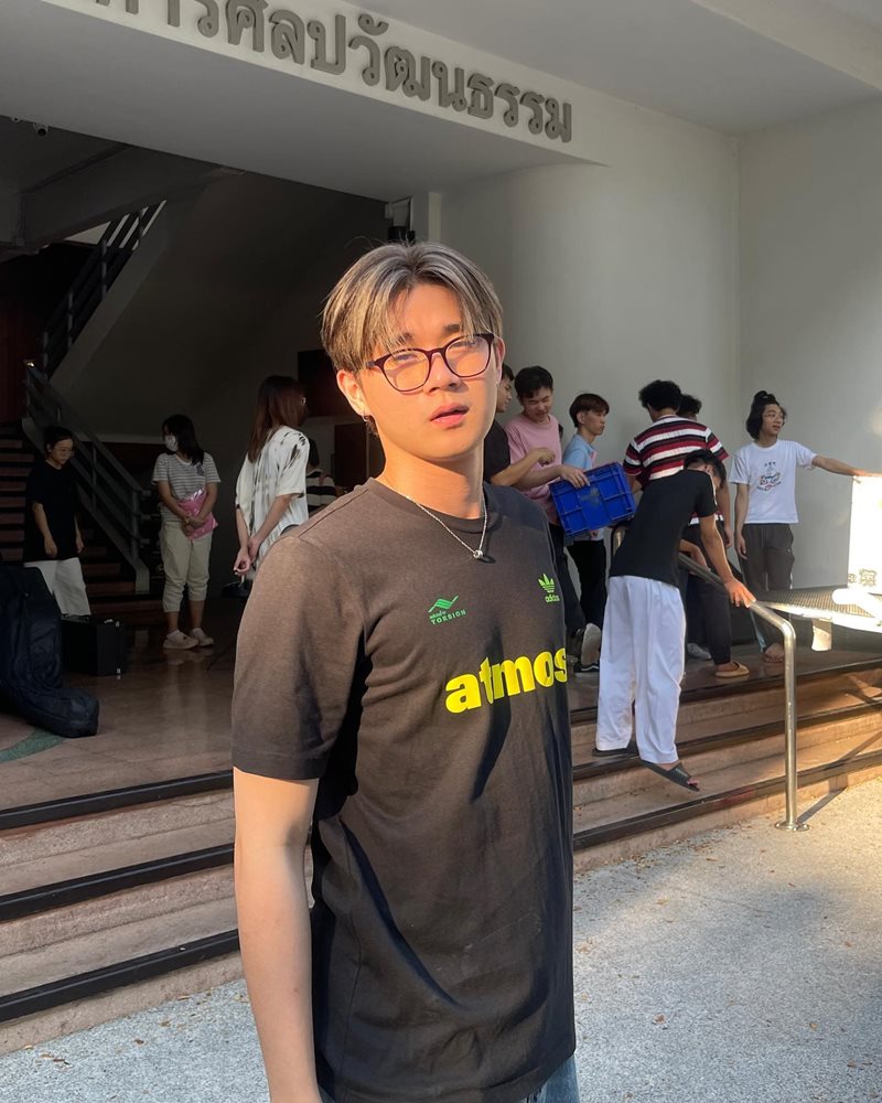 ยิ้ว วาริ