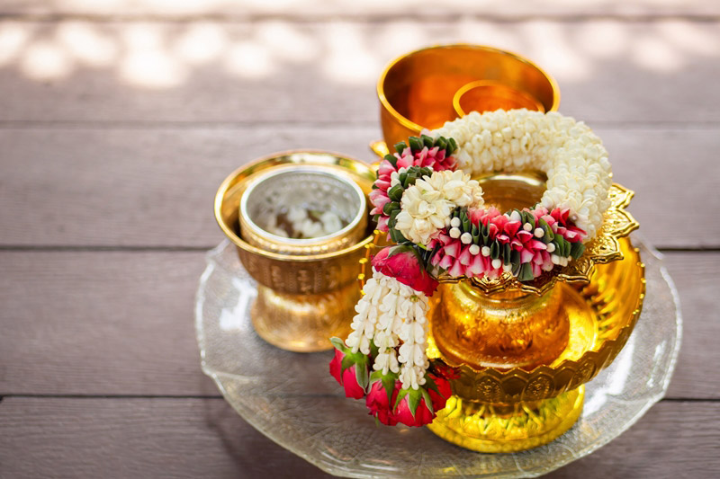 พวงมาลัยวันแม่