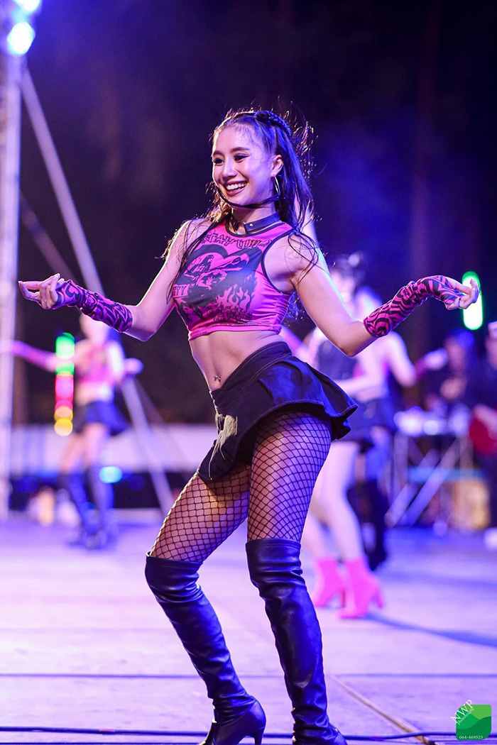 พลอย แดนเซอร์ ลำไย ไหทองคำ