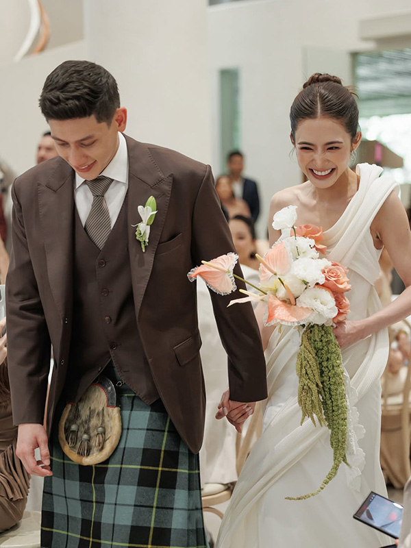 ภาพมายด์ ลภัสลัล  พาย สุนิษฐ์  ในงานหมั้น