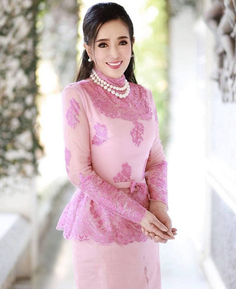 ปุ๊ก อาภัสรา หงสกุล