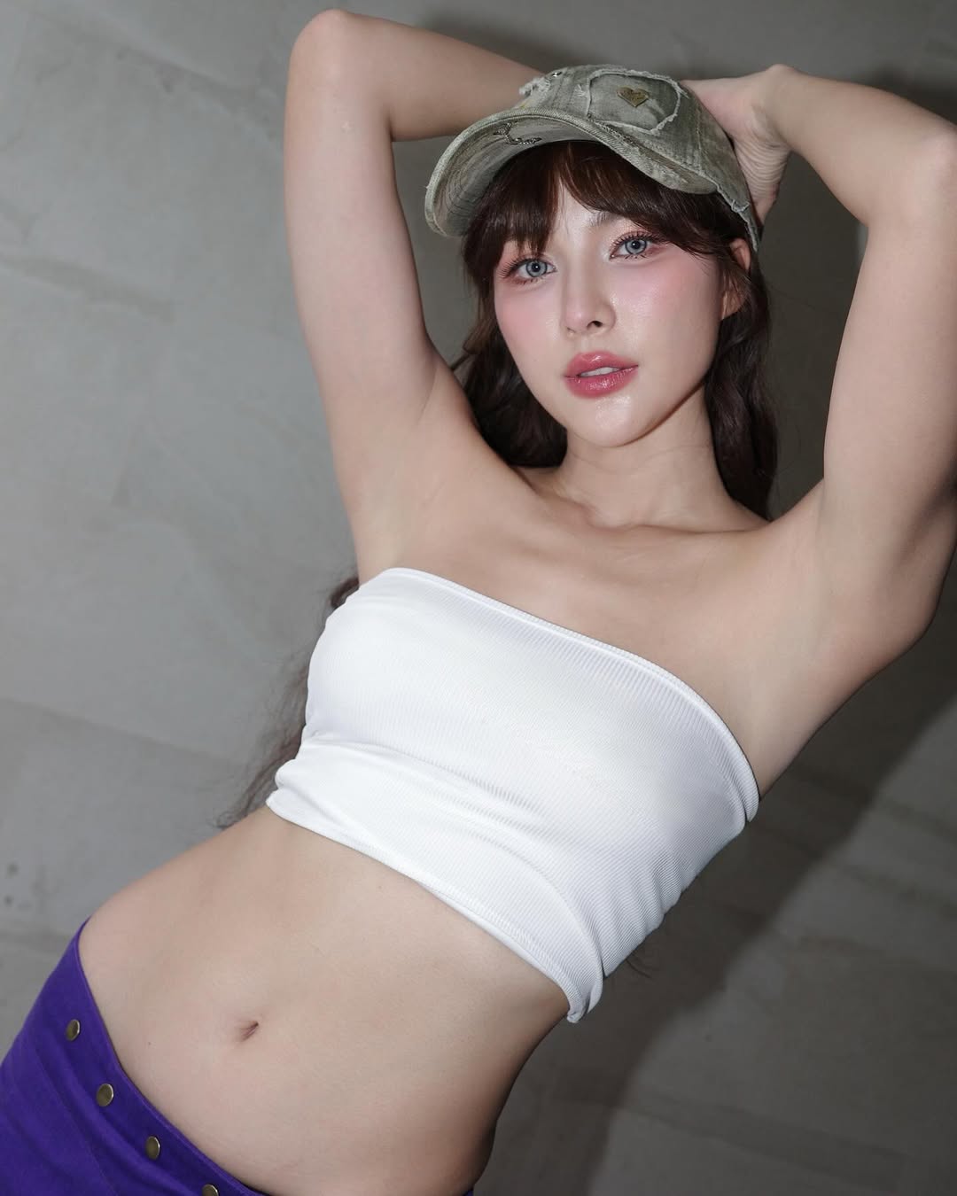 จันจิ จันจิรา นุ่งทูพีซอวดหุ่นแซ่บท่อนบน