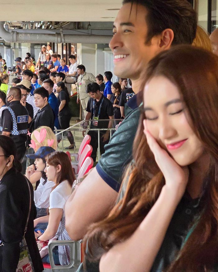 เบส รักษ์วนีย์