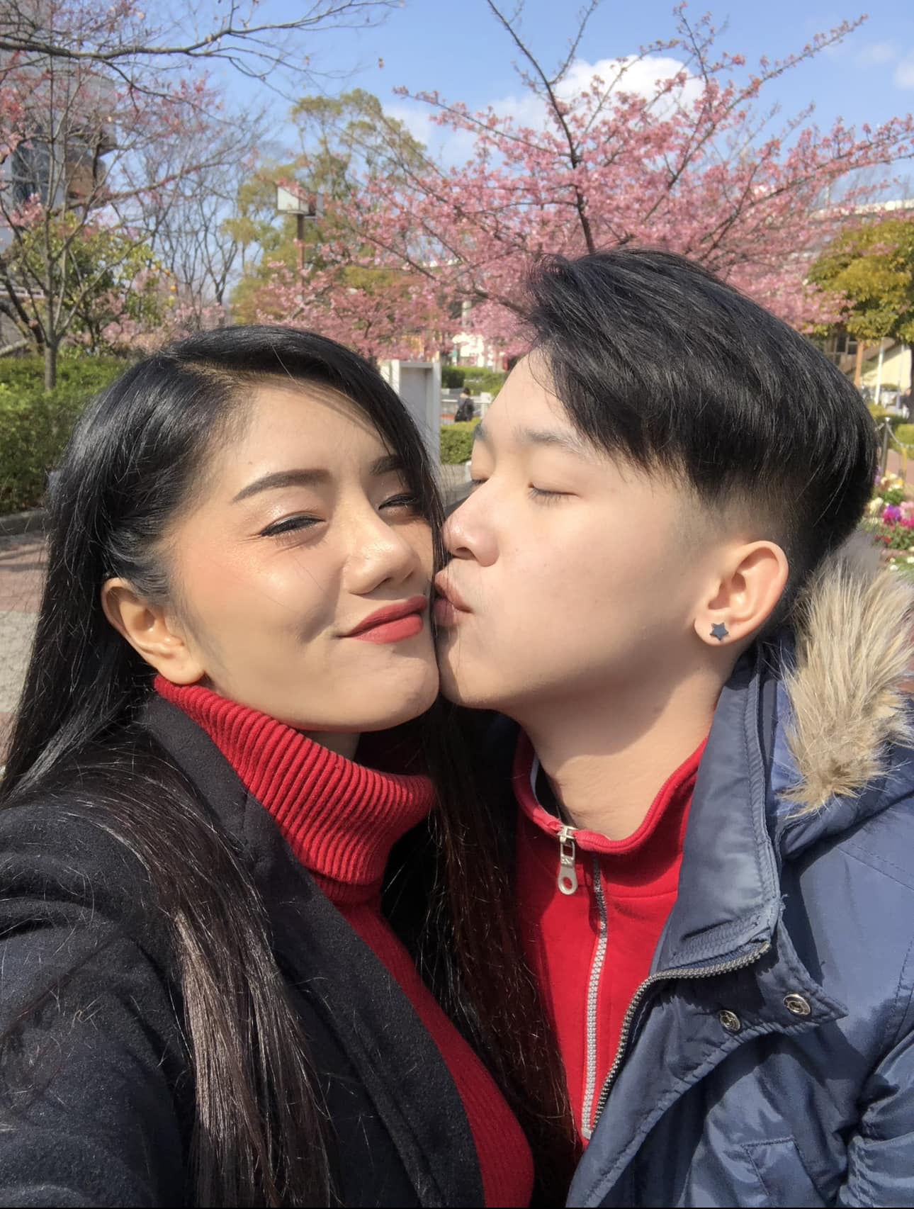  แพรวพราว แสงทอง