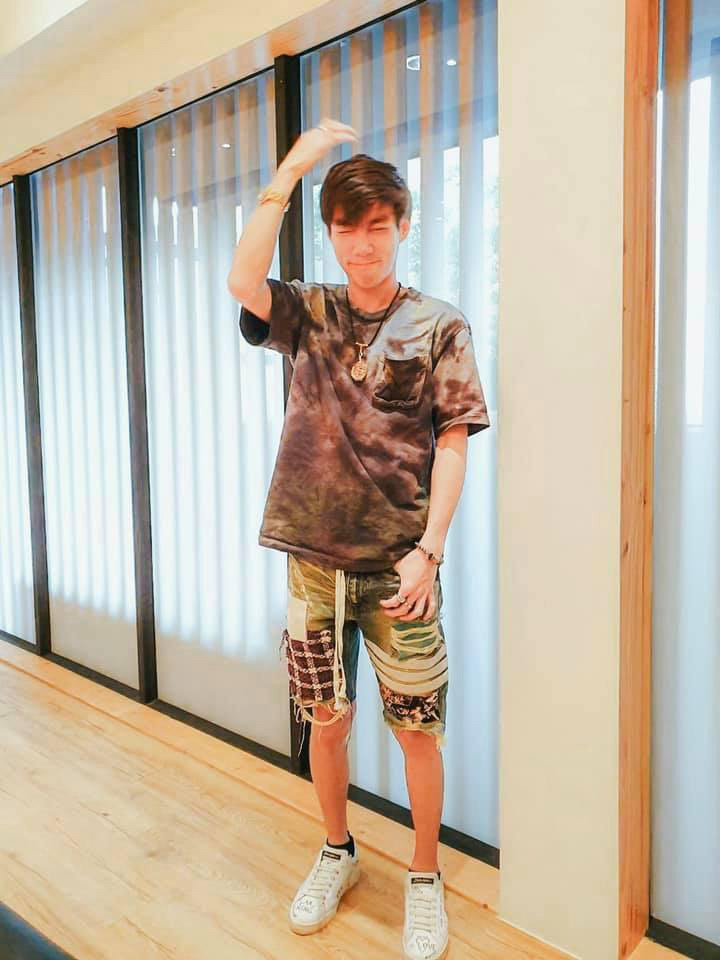 เบนซ์ เดม่อน ประวัติ