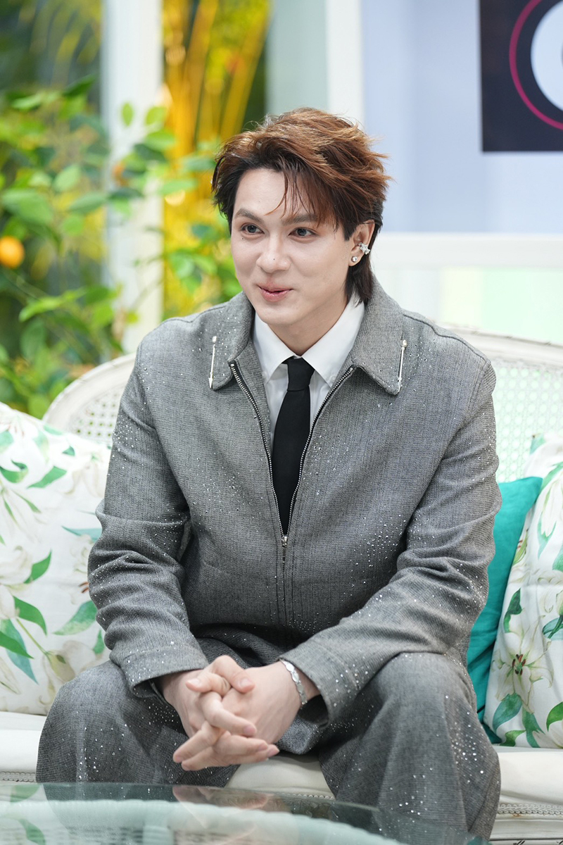 แน็ก ชาลี