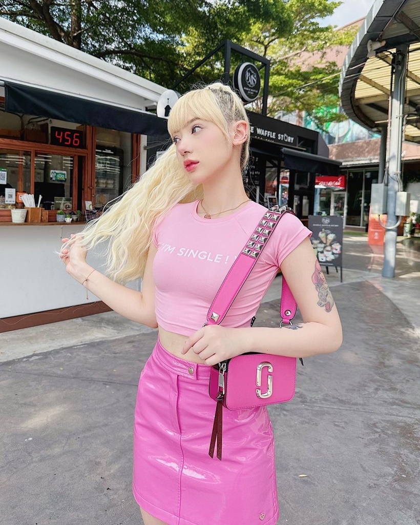 พลอยชมพู