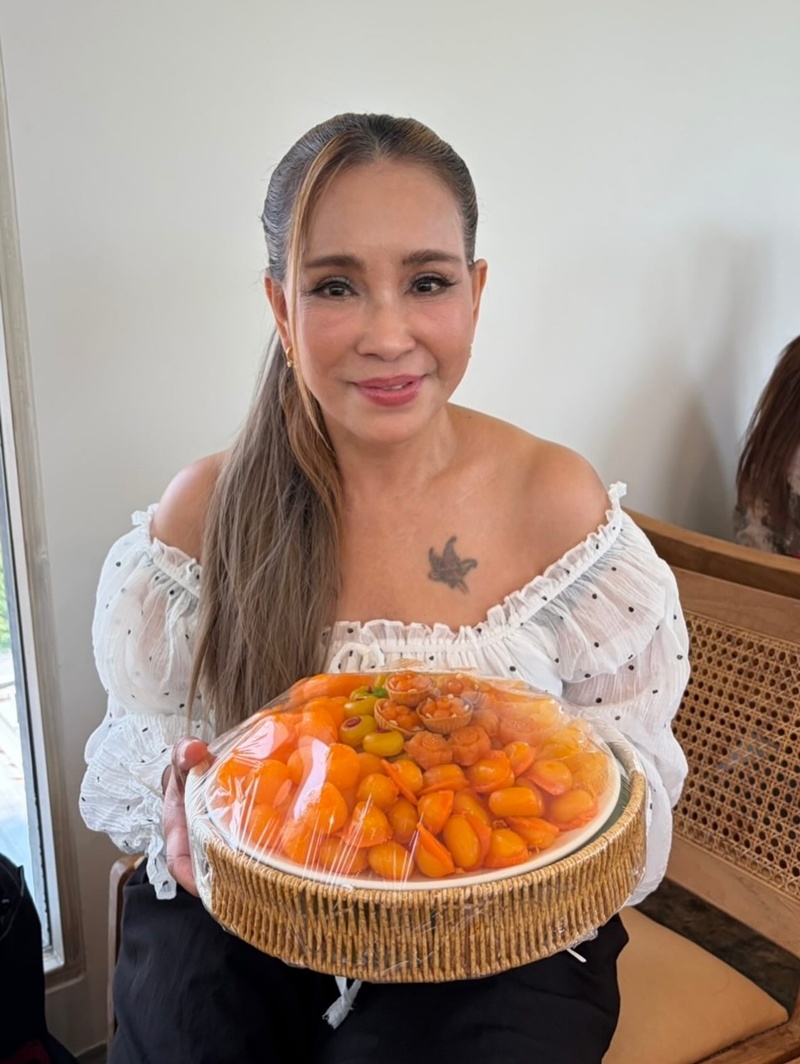 อำภา ภูษิต