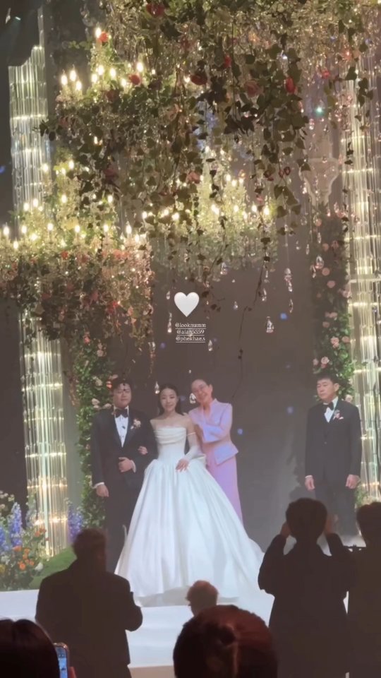 ลูกน้ำ พี่สาว นนกุล ชานน แต่งงาน พา คุณแม่เพ็กแฮ ร่วมส่งตัวเจ้าสาว