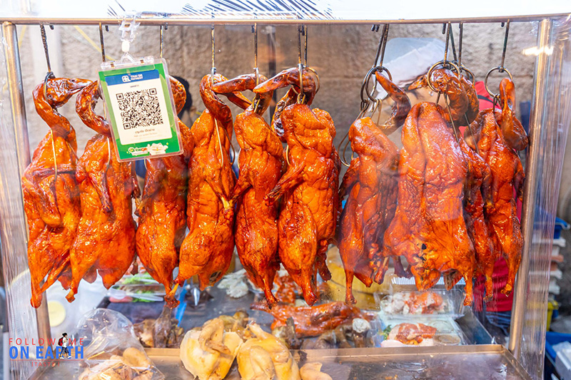 ตลาดตรอกหม้อ เสาชิงช้า