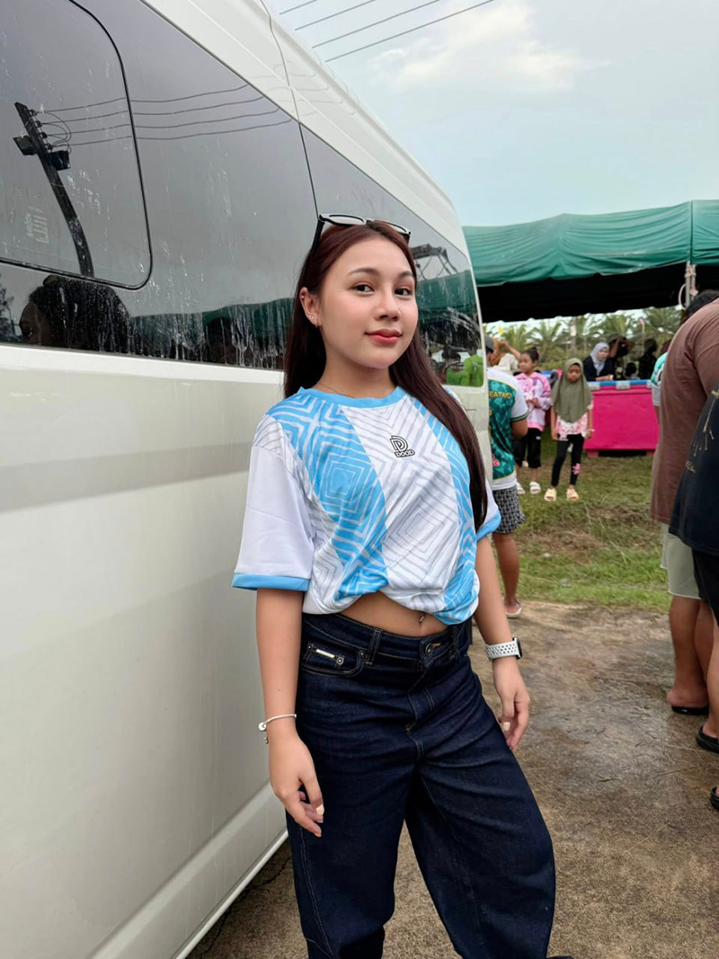 ลิลลี่ ได้หมดฯ ยิ้มปลื้ม ออกรถใหม่ป้ายแดง 