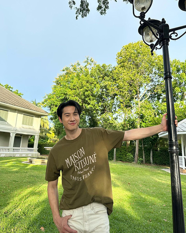 ไบร์ท รพีพงศ์