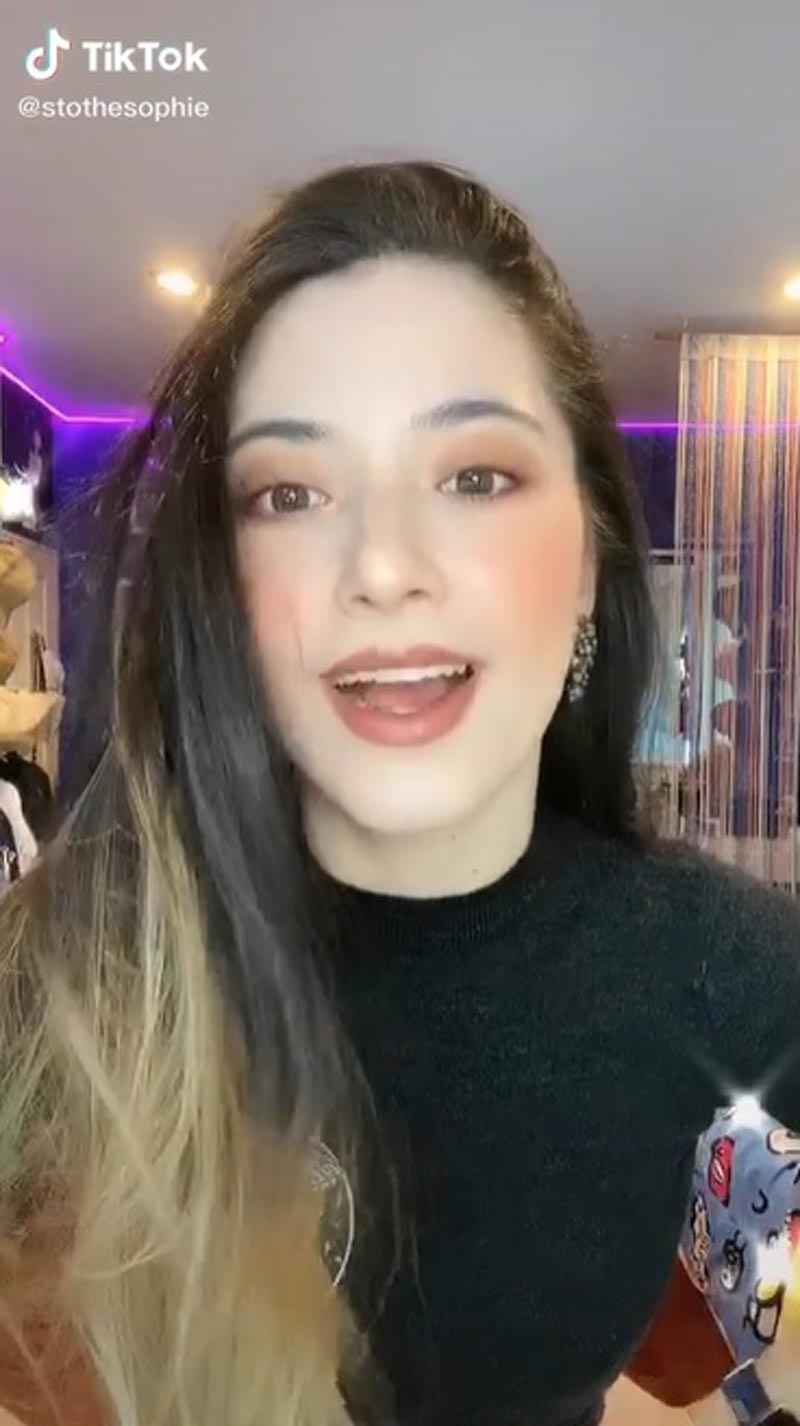 โซฟี่ อัปสรสิริ