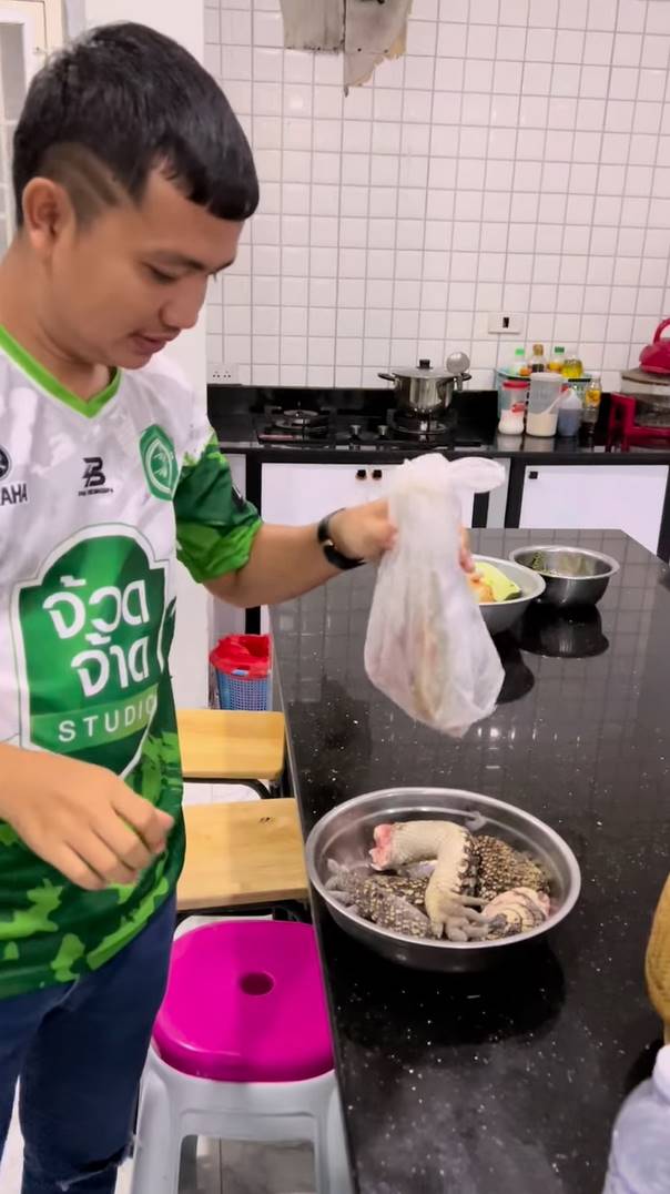 กระต่าย พรรณนิภา กินผัดเผ็ดจระเข้