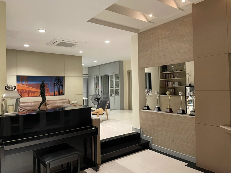 บ้านเก่า