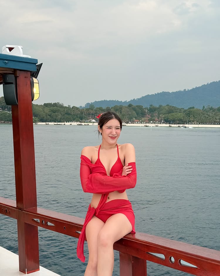 มุก กุลชา ทำไอจีลุกเป็นไฟอีกครั้ง เมื่อเธอมาอวดลุคแซ่บ