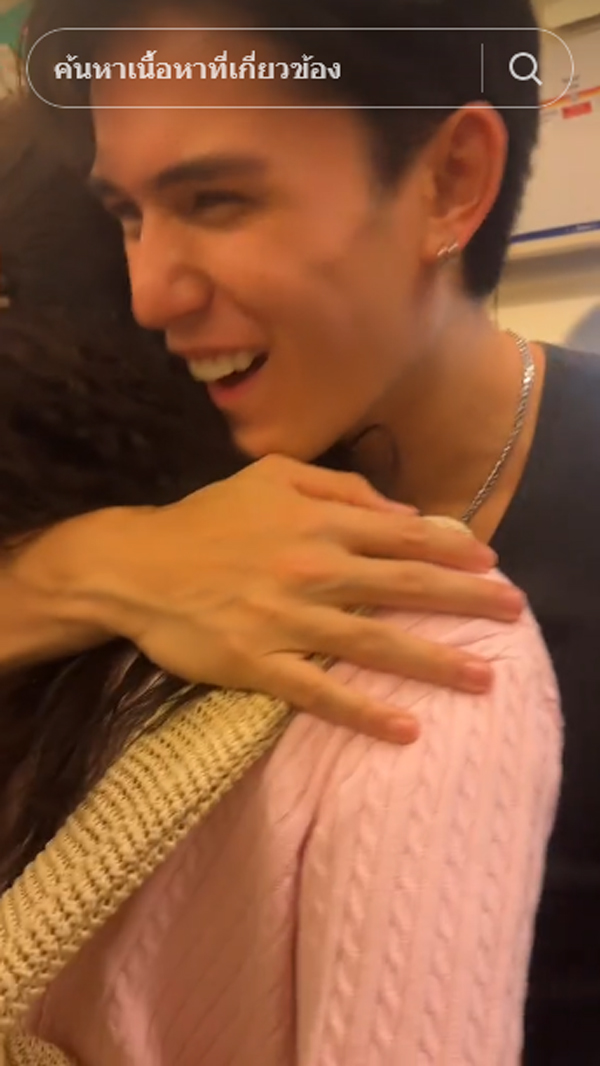 โบว์ เมลดา เจอ เทศน์ ไมรอน ที่ลอนดอน