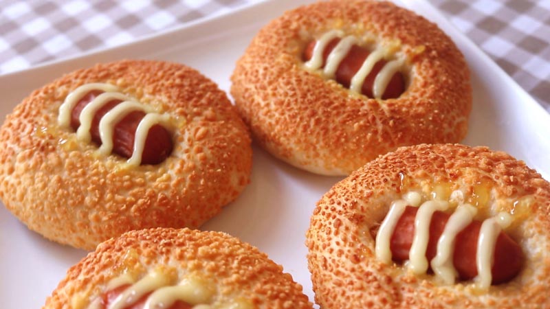 ขนมปังไส้กรอก