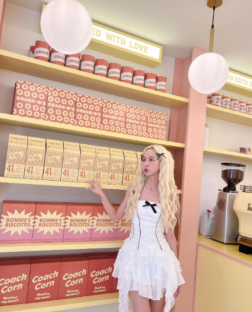 แฮนน่า ชุดเวียดนาม