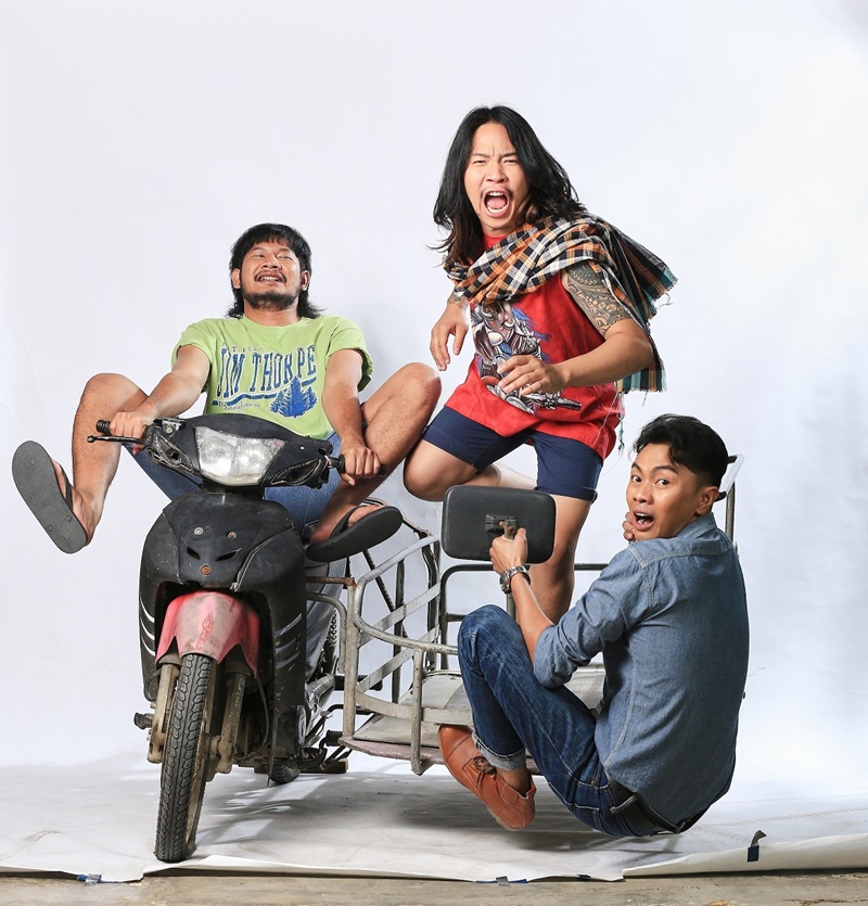 ไอ้หนุ่มรถไถ ด้งเด้ง ตาต้า แซ็ค ชุมแพ