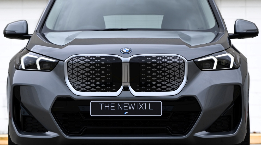 bmw iX1 L