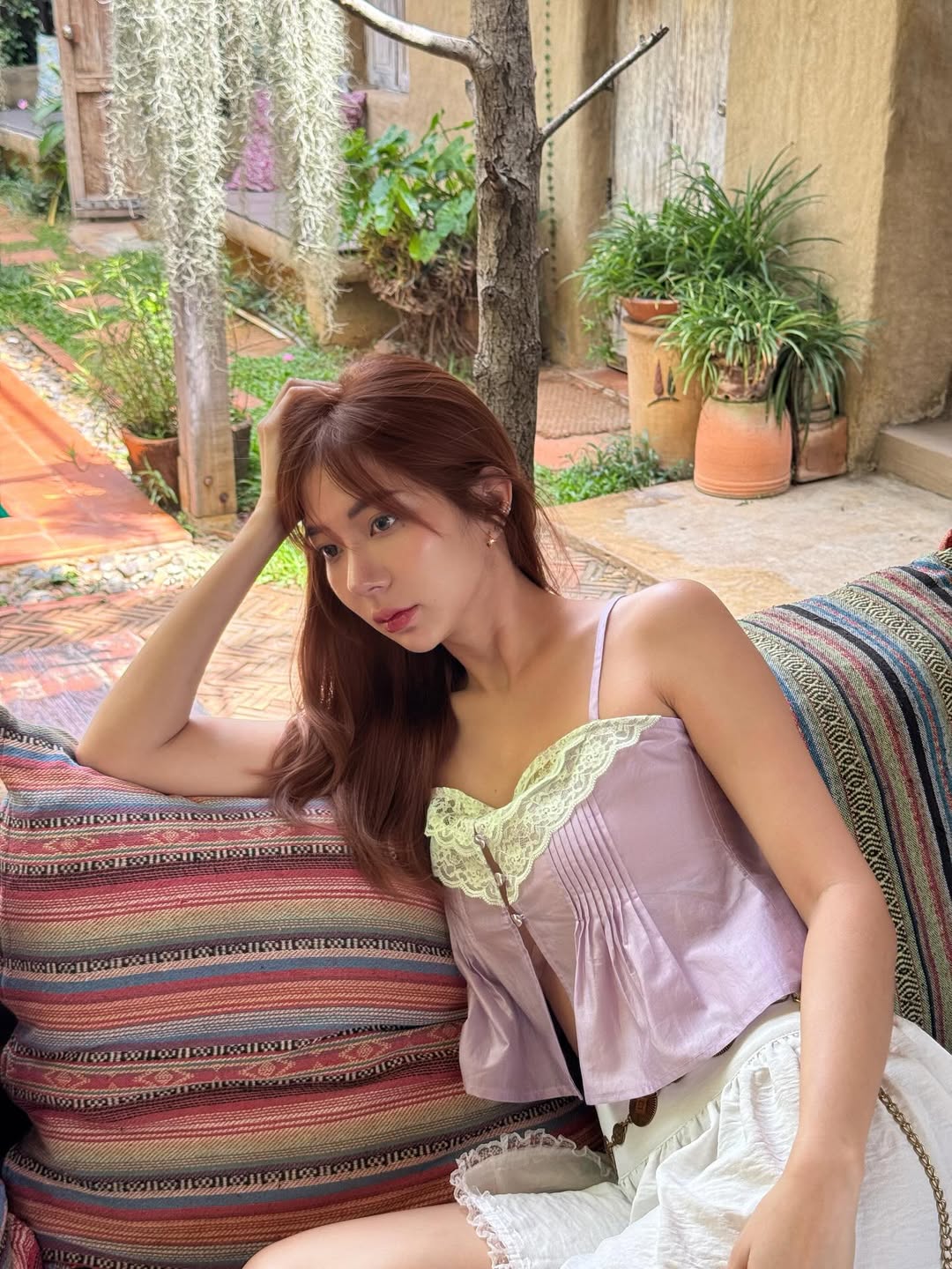 น้ำฝน ปริตา จัดบิกินี่ แชะภาพริมสระว่ายน้ำ