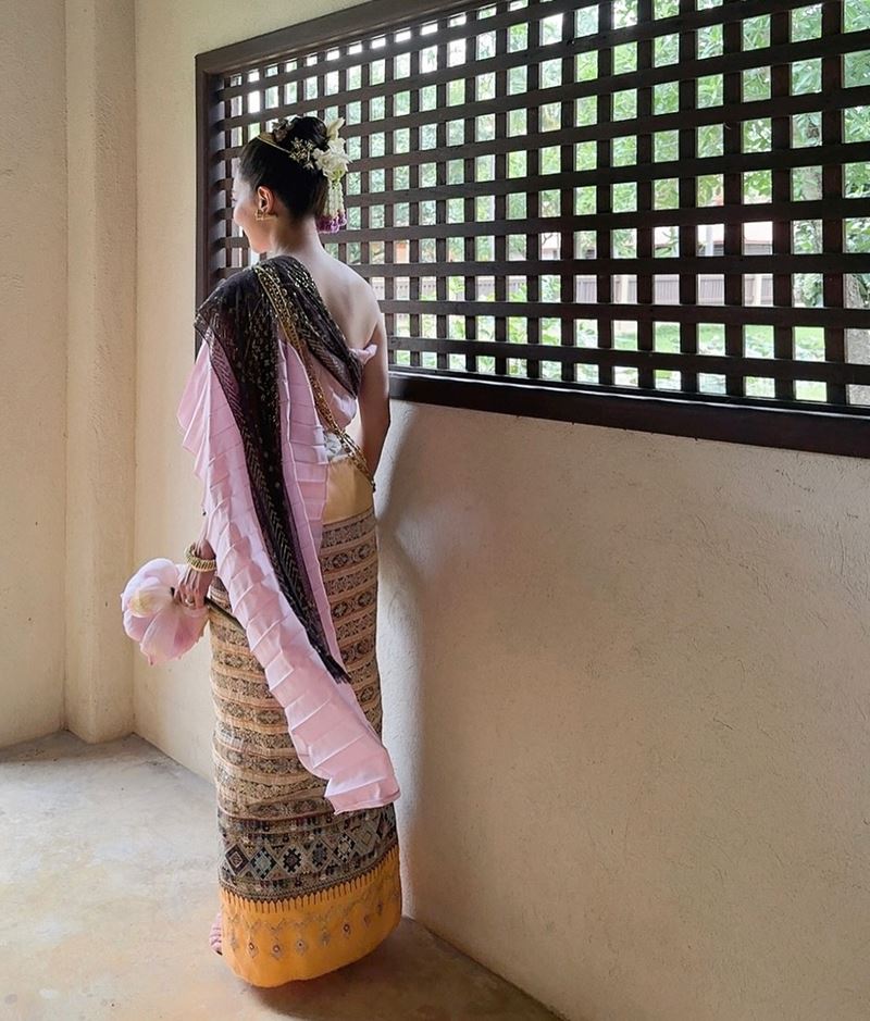 นุ่น วรนุช แต่งชุดไทยสไตล์ล้านนา 