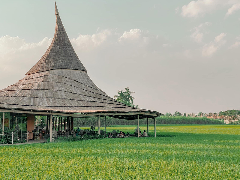 คาเฟ่สามพราน
