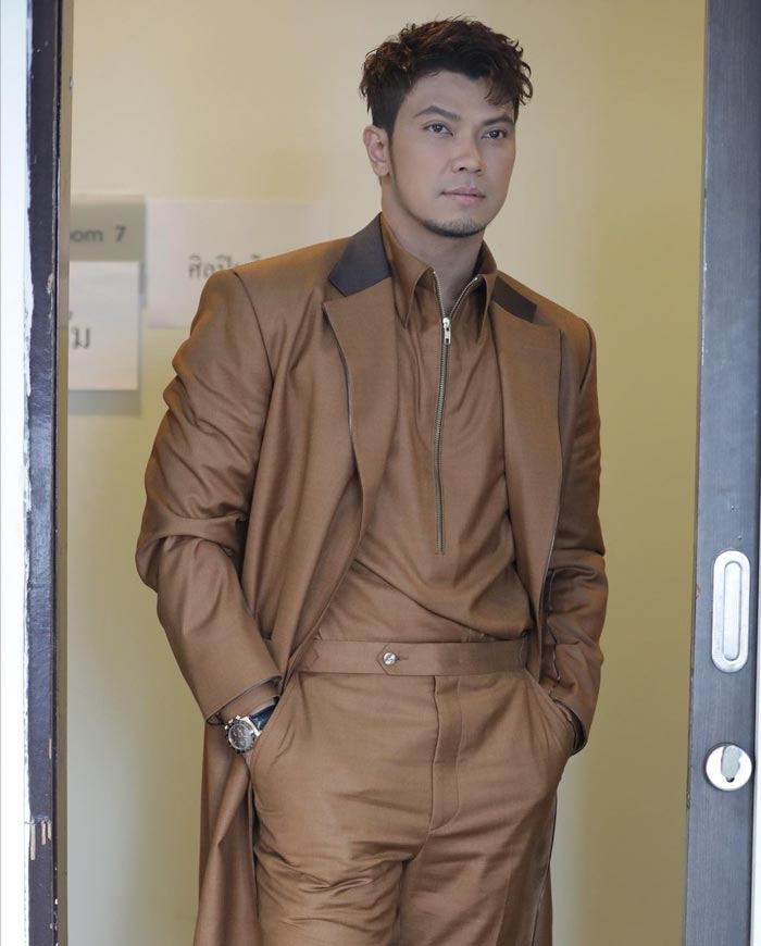 หนุ่ม กะลา