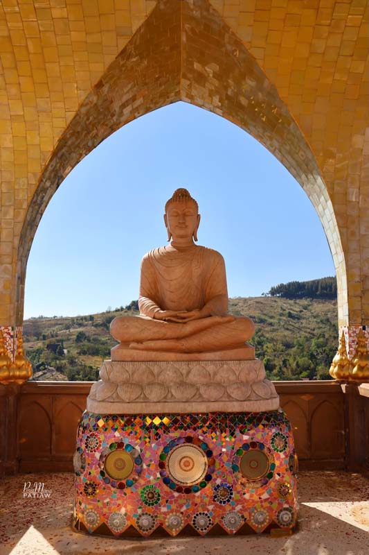 วัดพระธาตุผาซ่อนแก้ว