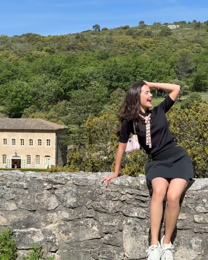 ญาญ่า อุรัสยา ชีเสิร์ฟ นุ่งบิกินี่โชว์แซ่บ อาบแดดที่ฝรั่งเศส