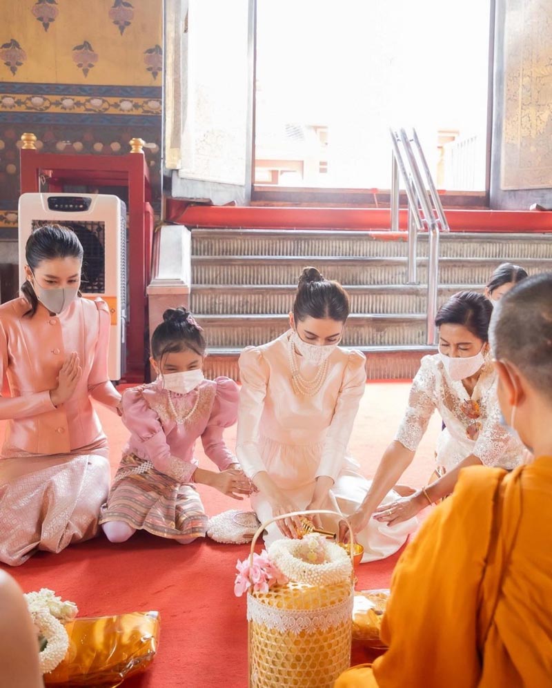 เชียร์ การ์ตูน