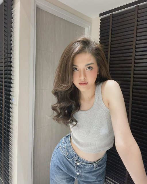 กุ๊กกิ๊ก มรกต ประวัติ