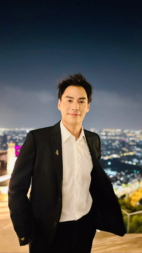 นาวิน ต้าร์