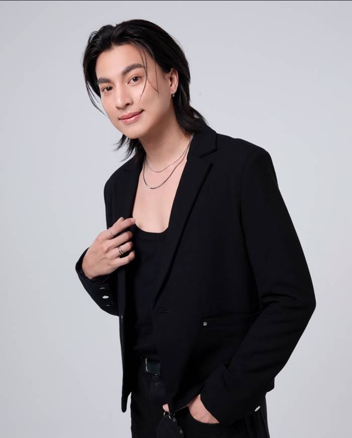 กลัฟ คณาวุฒิ 