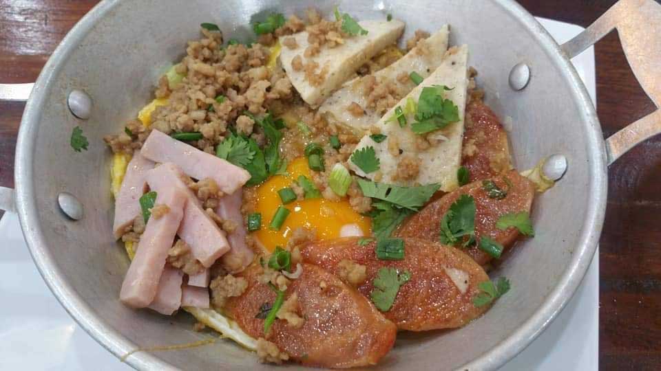 ร้านข้าวผัดปลาสลิด