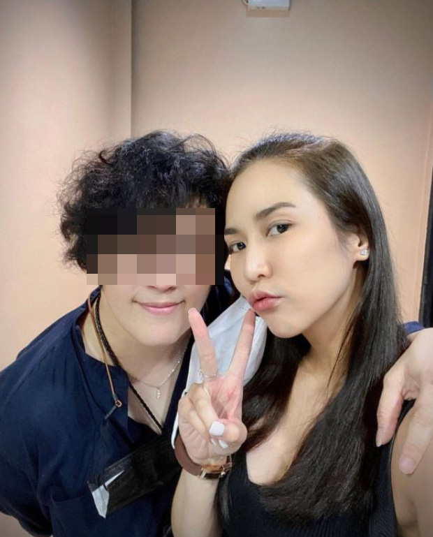 อาบี
