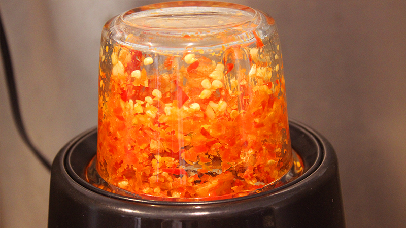 กะเพราหมูเด้ง