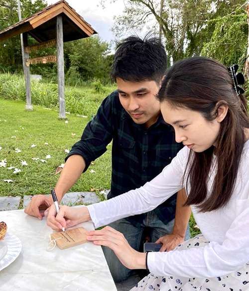 โอ๊ค บรรลุ หงษ์หยก ที่สามีของ ปอย ตรีชฎา